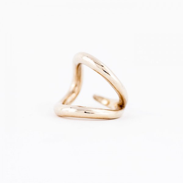 SASAI<br /> Loop ring in Brass